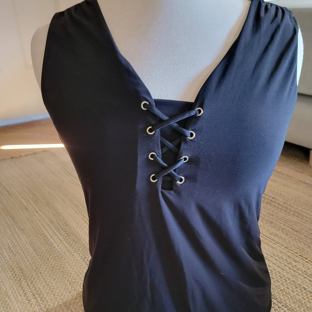 White House Black Market Sleeveless Blouse Women’s XS Black